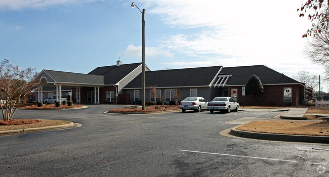 Primary Photo - Crestfield Apartments