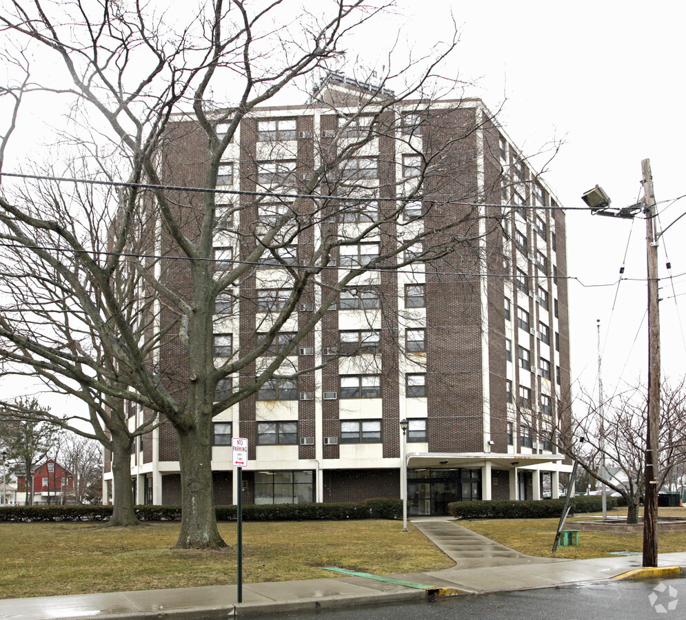 Photo - Kennedy Tower Apartments