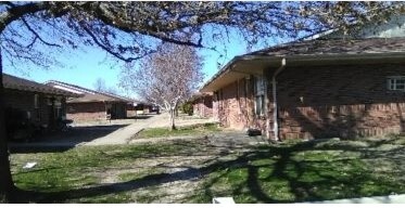 Primary Photo - Autumn View Apartments