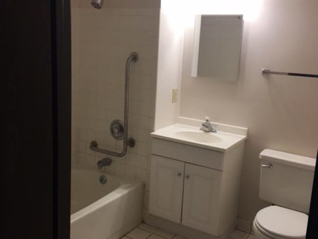 Photo - Oakview Manor Apartments