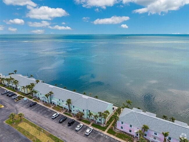 Building Photo - 4768 Coquina Key Dr SE Rental