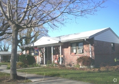 Primary Photo - Oakview Heights Rental