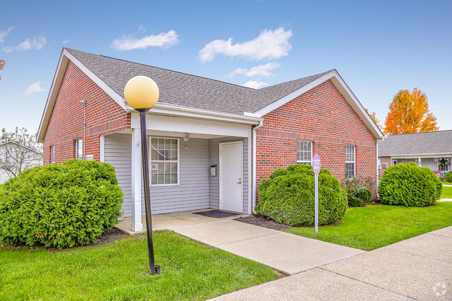 Building Photo - Rosewood Manor Rental