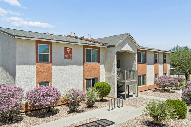 Building Photo - Mission Vista