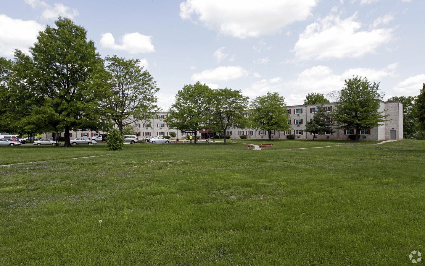 Vincent Heights - Vincent Heights Apartments