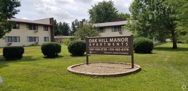 Building Photo - Oak Hill Manor Rental