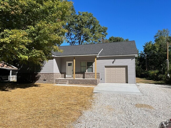 Building Photo - 9970 W Green Cemetery Rd Rental