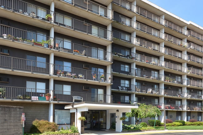 Buckeye Towers - Income-Based Senior 62+ - Buckeye Towers - Income-Based Senior 62+ Apartments