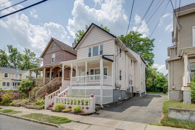 Building Photo - 6 Dey St Rental