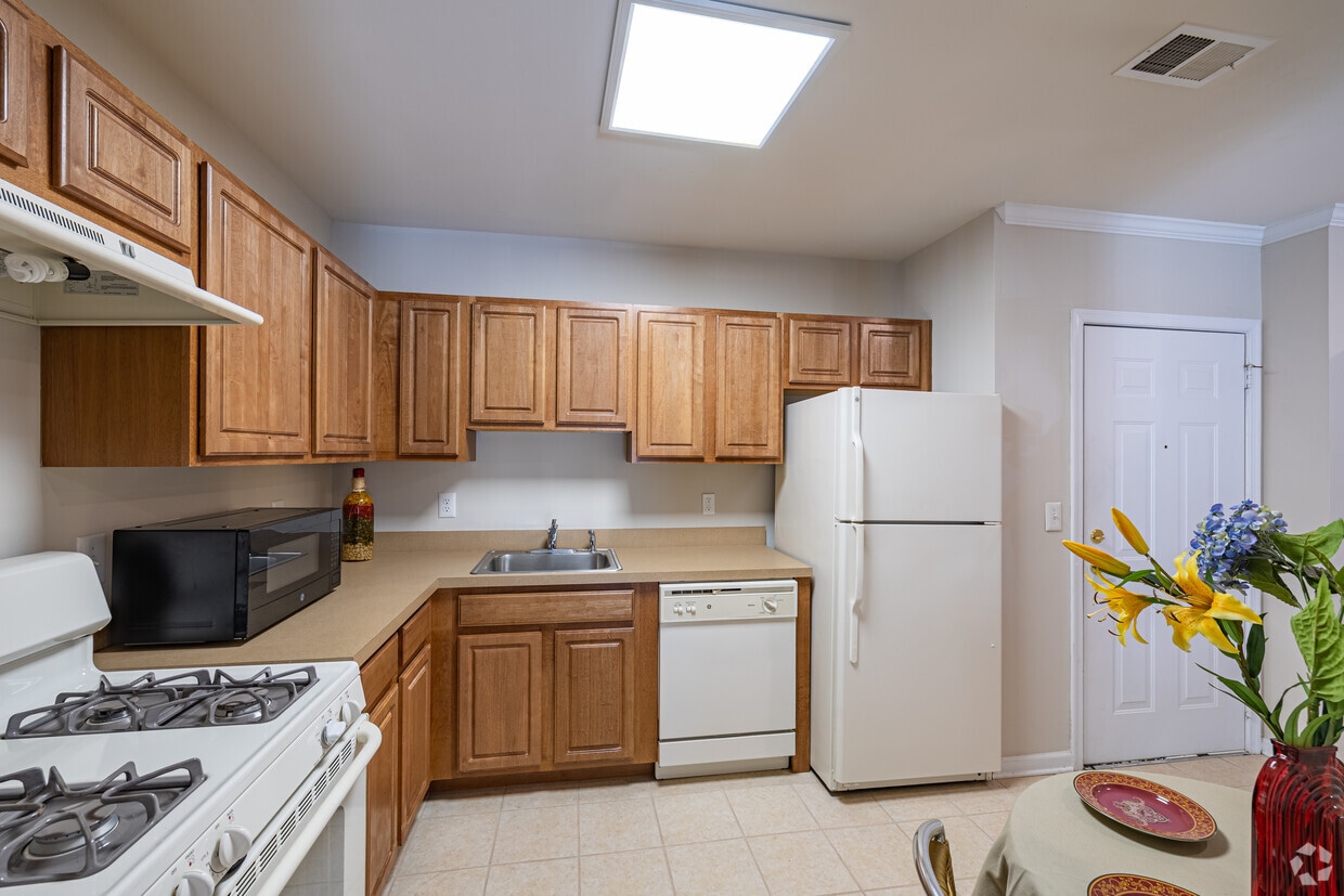 Floor Plan - 2 Bedroom Deluxe