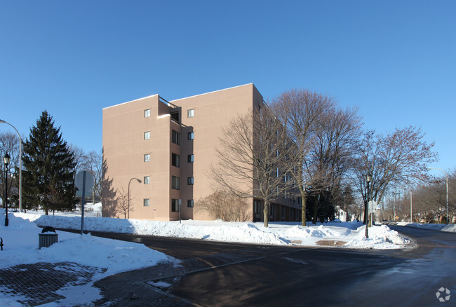 Building Photo - Towpath Manor Rental