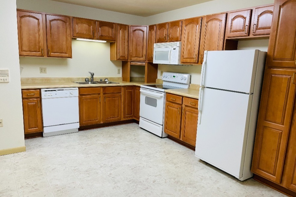 Spacious Kitchen - Dove Healthcare - Settlers' Trail Apartments