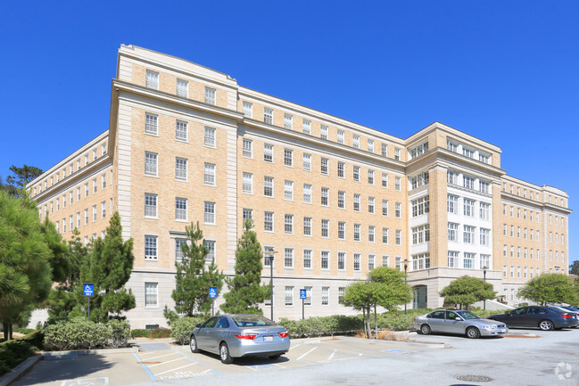 Primary Photo - The Presidio Landmark Apartments