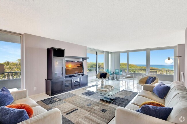 Building Photo - 5550 N Ocean Dr Rental
