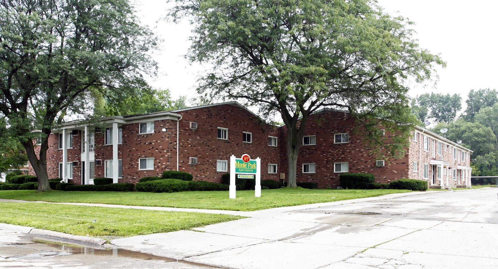 Montie Park Apartments - Montie Park Apartments
