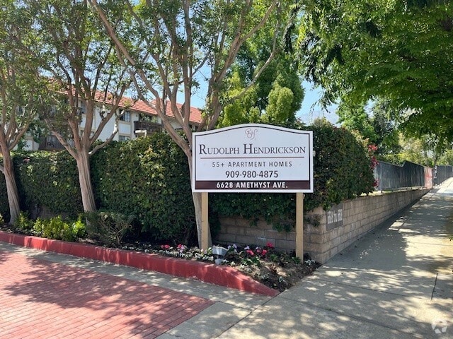 Building Photo - Rudolph Hendrickson Senior Apartments