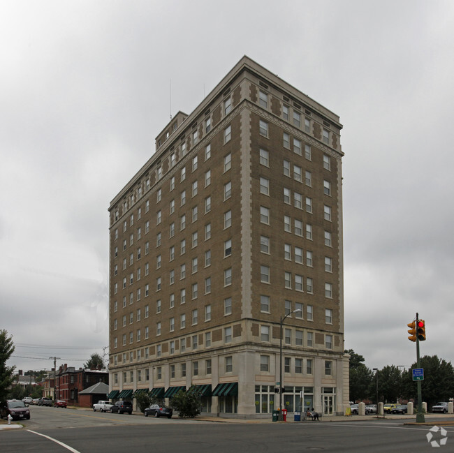 Photo - The William Byrd Apartments