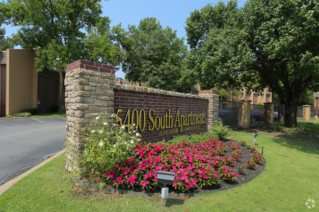 5400 South Apartments - Tulsa, Oklahoma - 6 units available | After55