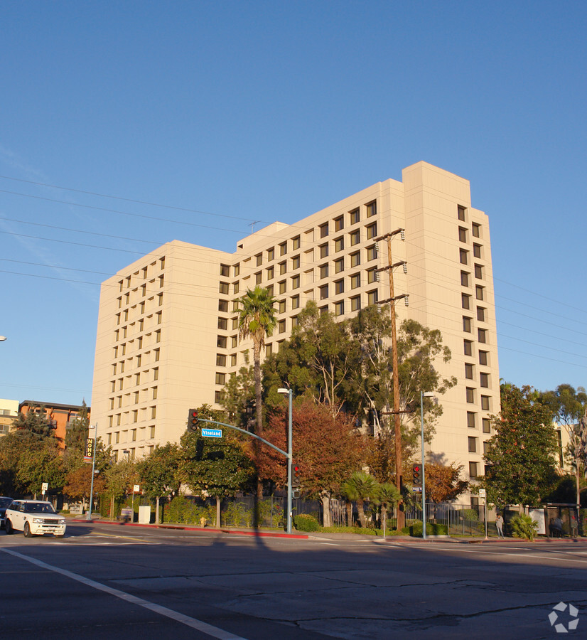 Magnolia Towers - Magnolia Towers Apartments