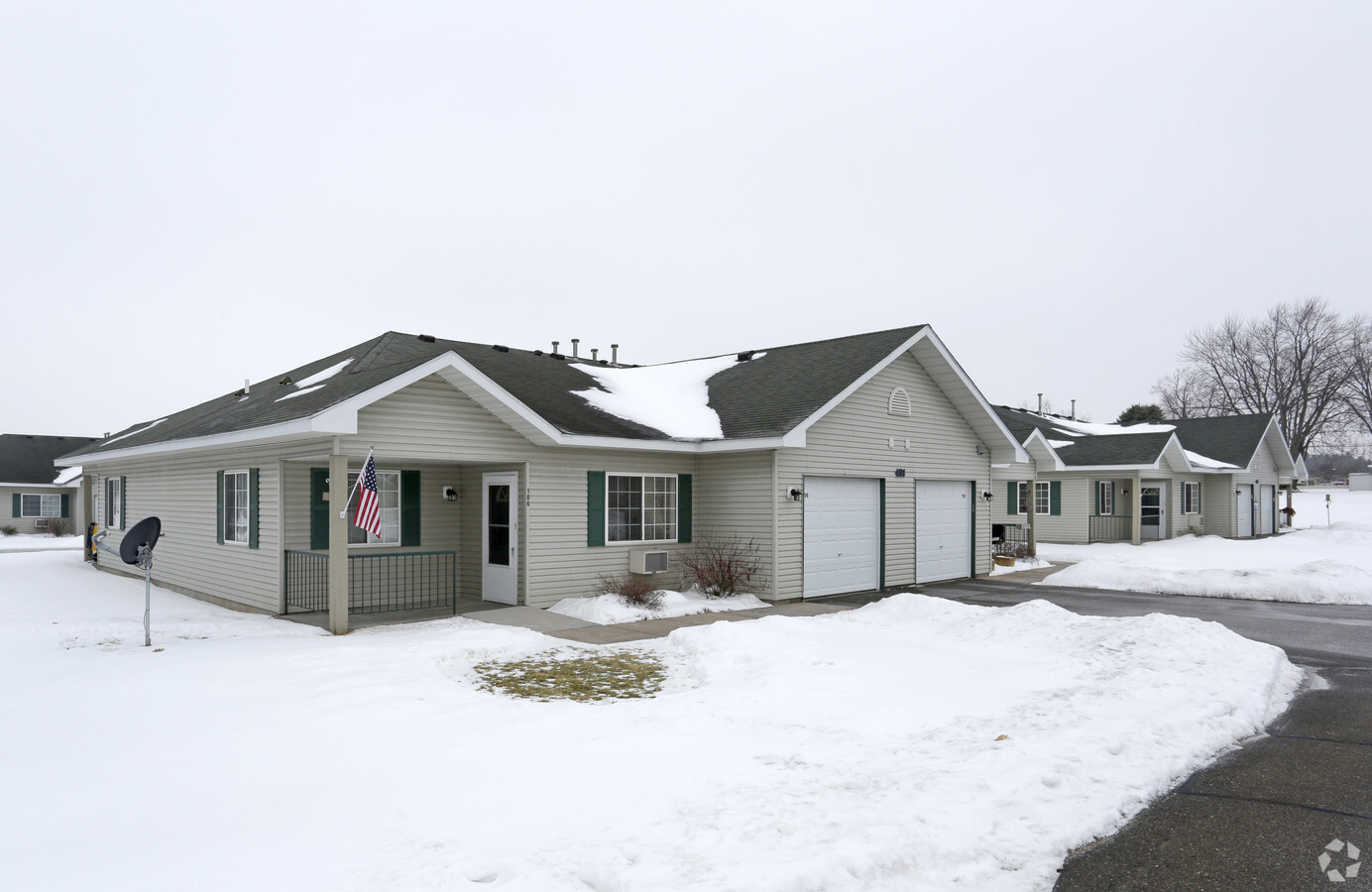 Cottages of Ellsworth - Cottages of Ellsworth Apartments