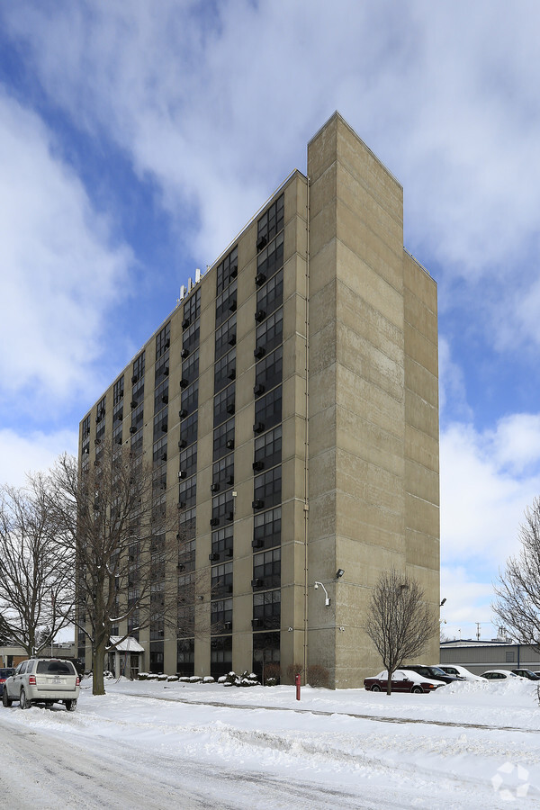 Photo - Bayshore Towers Apartments