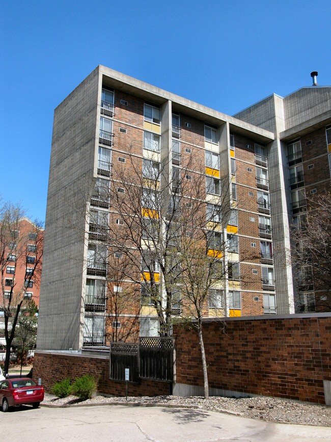 West wing from the south - Jordan Towers Rental
