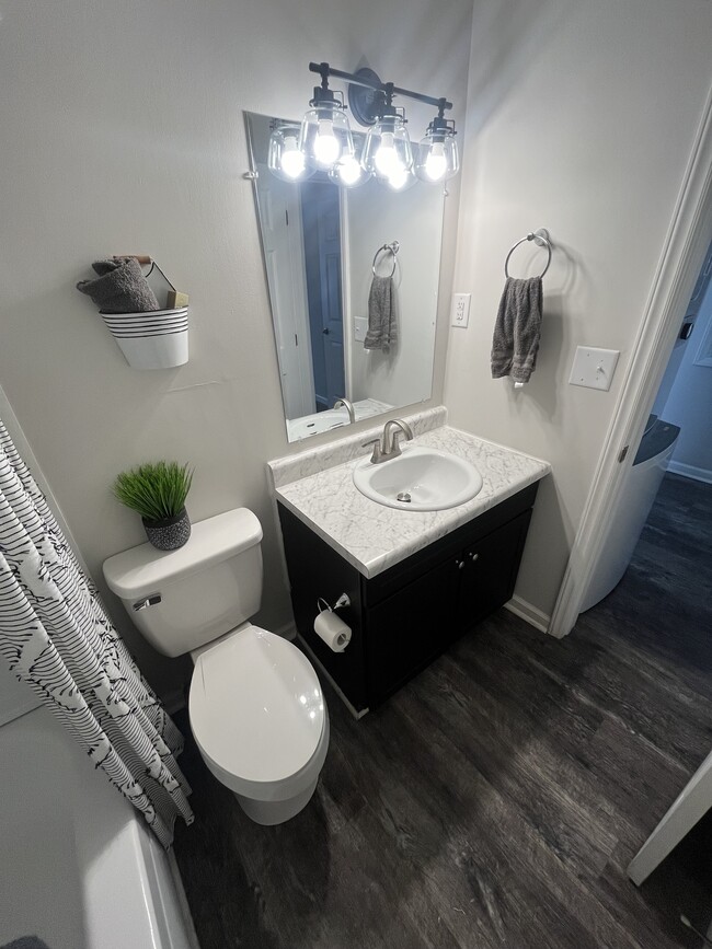 Woodland Park Apartments Charlotte, North Carolina 2 units