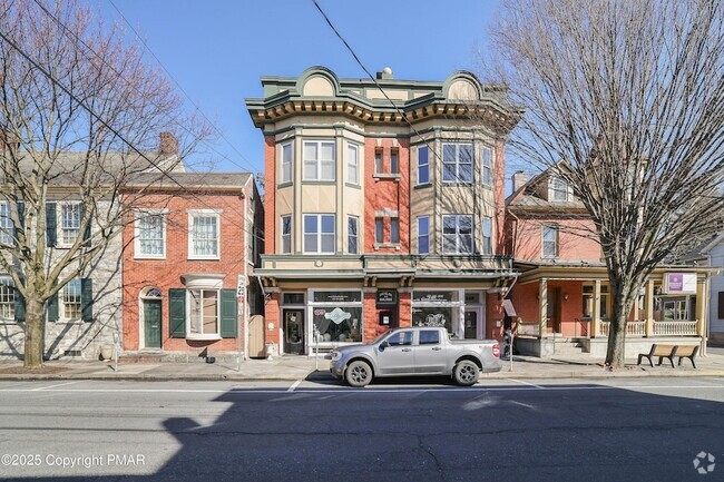 Building Photo - 139 S Main St Rental