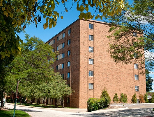 Photo - Danbury Commons Apartments