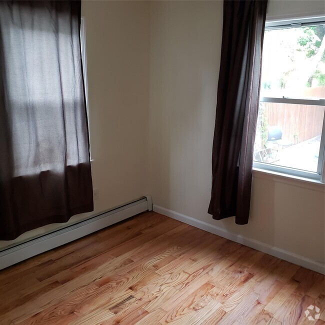 Building Photo - 130-25 Inwood St Rental