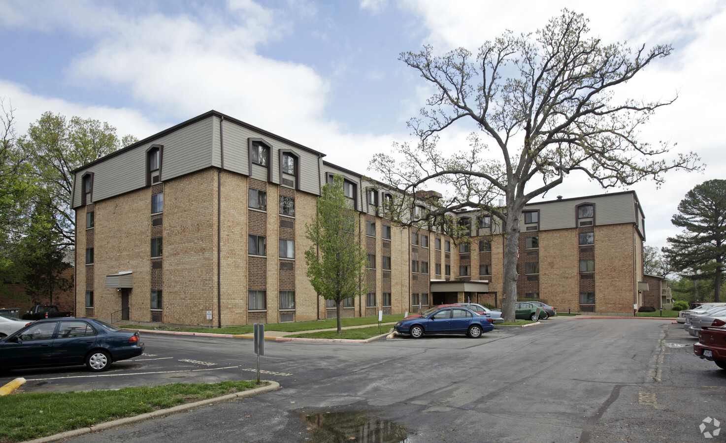 Photo - Concordia House Apartments