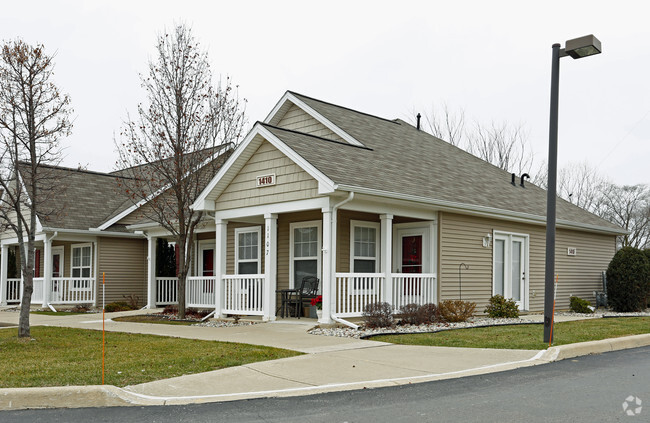 Photo - Creekside Village Apartments