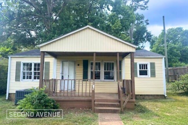 Building Photo - 2726 19th St N Rental