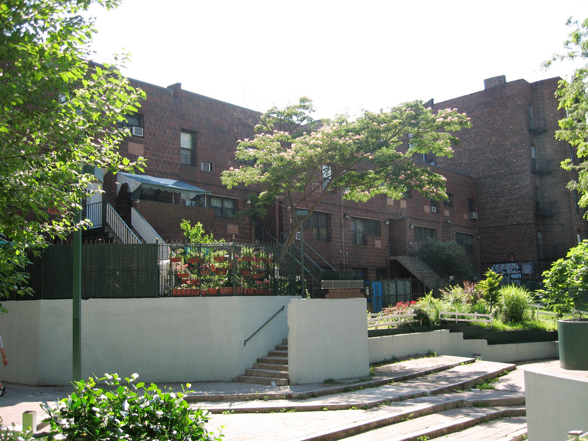 Photo - Plaza Borinquen Apartments