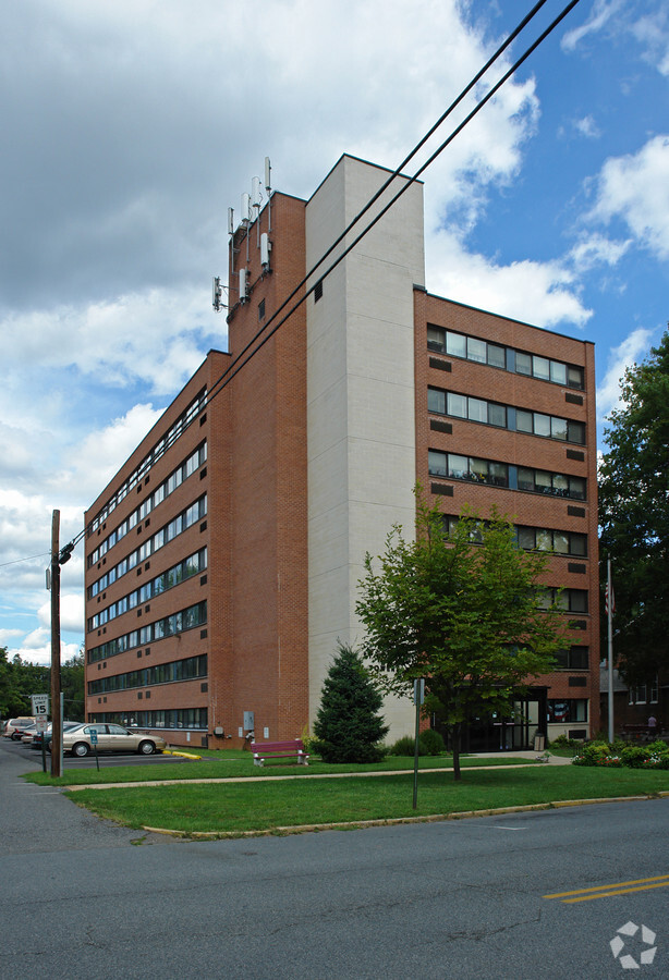 St. John's Towers - St. John's Towers Apartments