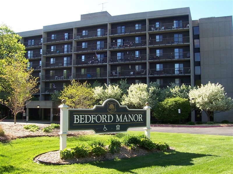 Photo - Bedford Manor Apartments