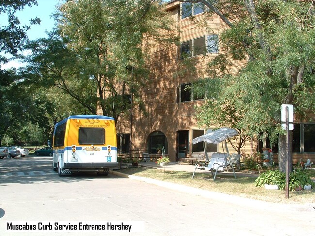 Hershey Manor - Hershey Manor Apartments