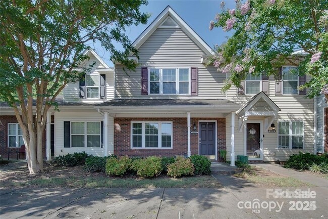 Photo - 10122 Ballyclare Ct Townhome