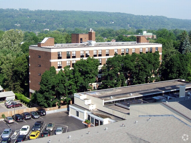 View from the southeast - McGraw House Rental