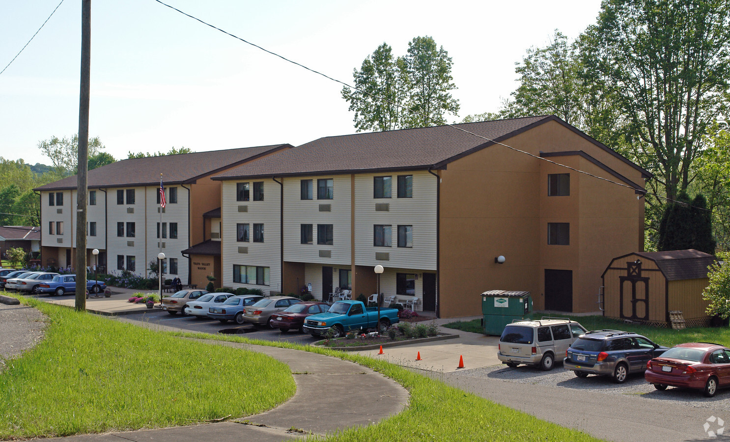 Teays Valley Manor - Teays Valley Manor Apartments