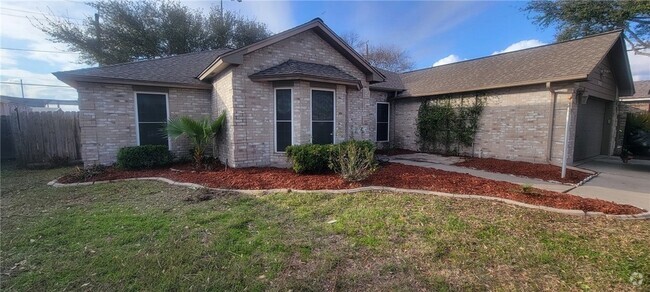 Building Photo - 2411 Oak Brook Dr Rental