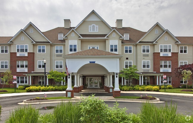 Building Photo - Hampshire Village Senior 62+ Rental