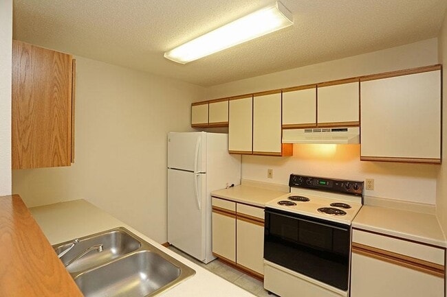 Photo - BAY MANOR APARTMENTS