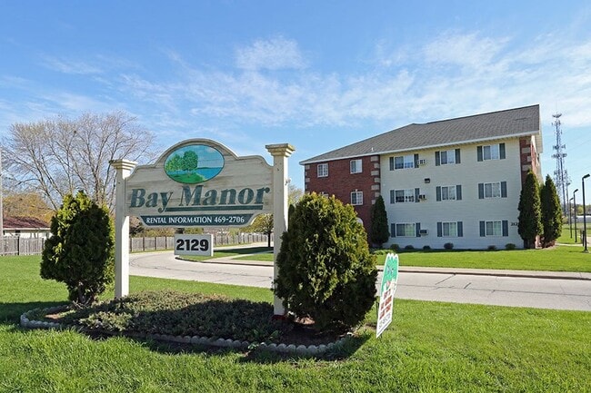 Photo - BAY MANOR APARTMENTS