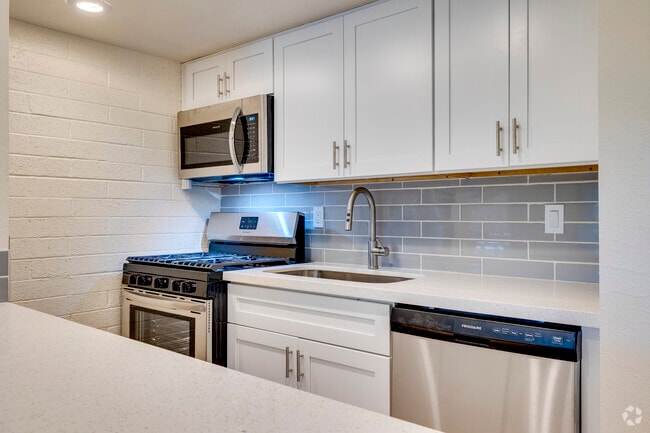 Interior Photo - Oasis In The City