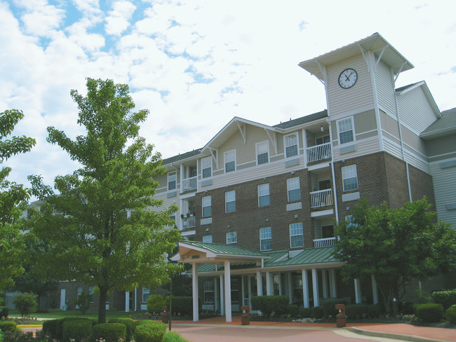 Madonna House at Belmont Senior Apartments - Madonna House at Belmont Senior Apartments