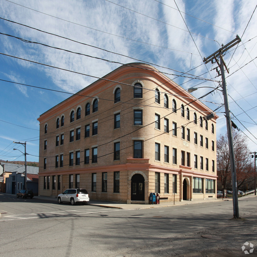 Photo - Barrett House Apartments