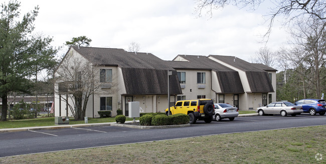 Building Photo - Golden Terrace Apartments