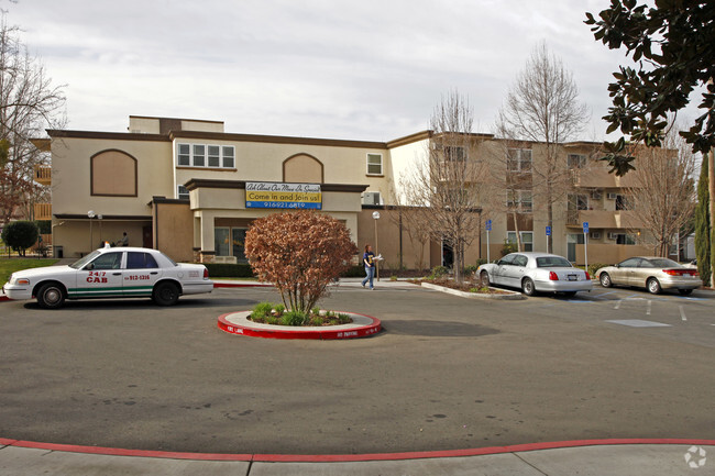 Building Photo - Rio Linda Manor Rental