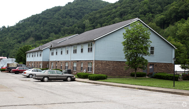 Building Photo - Amos E. Landrum Apartments